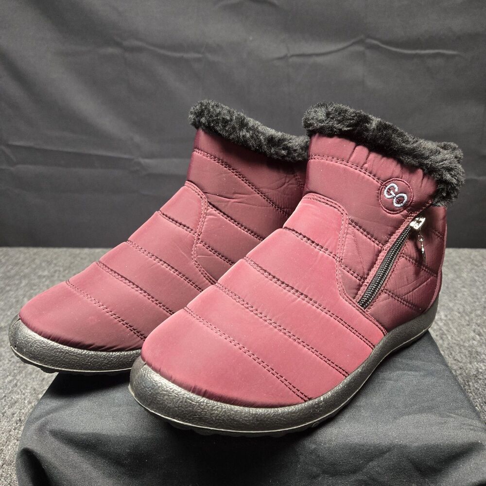GO Snow Boots Women’s 10 Burgundy Black Fur Lined Quilted Winter Warm Cozy
